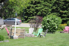 Avonlea bachelor cottages